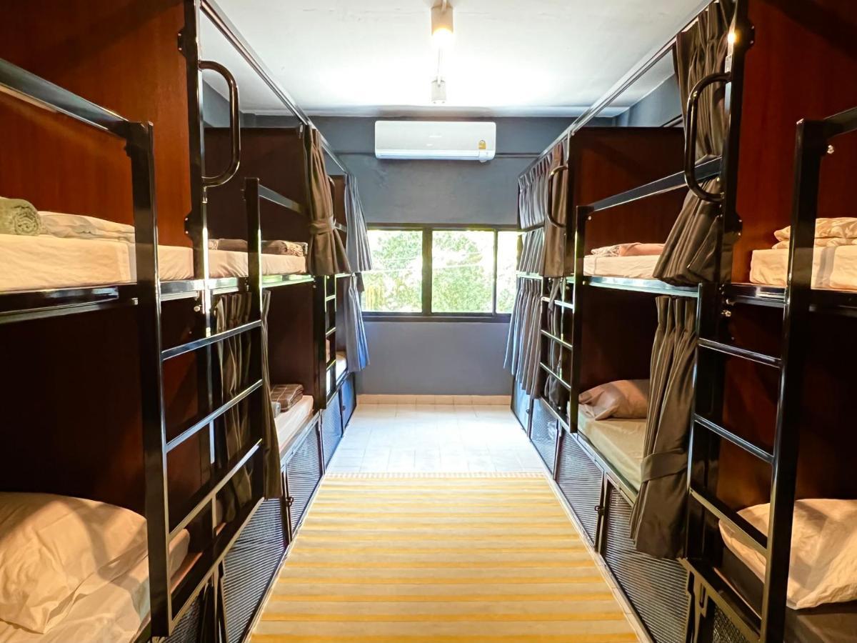 El Biografo Hostel Bangkok Bagian luar foto